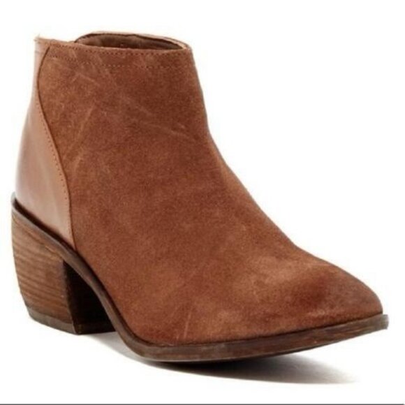 Charles by Charles David Yasmin Cognac Suede Booties Women Size 5.5 NIB - Picture 1 of 8